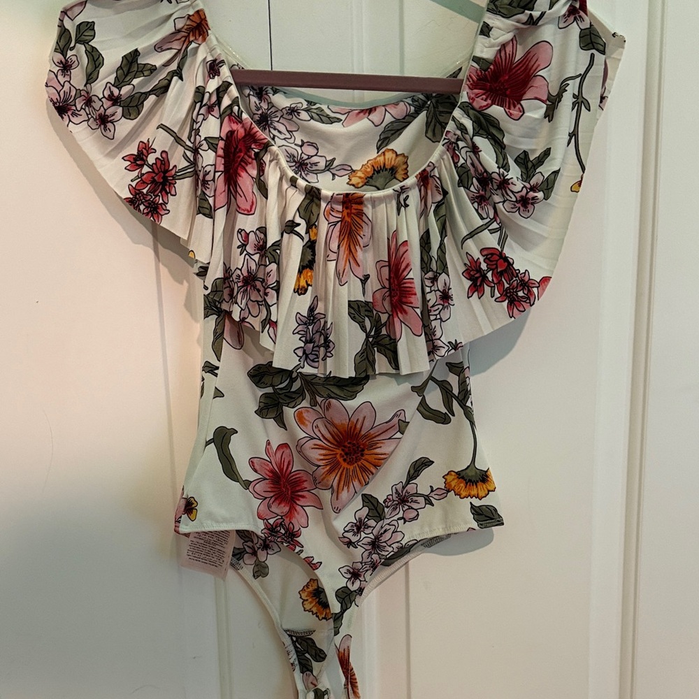 Guess Floral Off-Shoulder Ruffle Bodysuit - Cream with Pink & Yellow Blooms